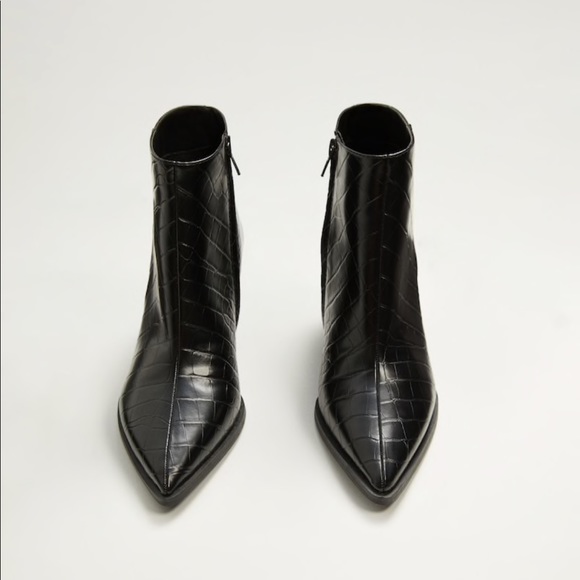 Black pointed toe booties - Picture 5 of 5